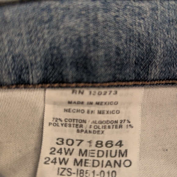 Lee Women’s Relaxed Fit Straight Leg Jeans - Picture 4 of 4